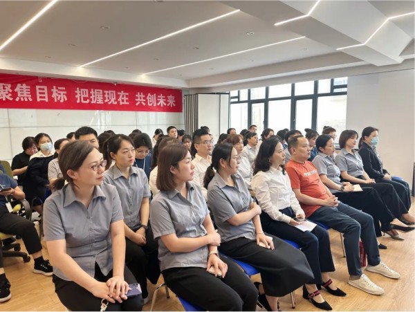 展翼通信設(shè)備服務(wù),手機(jī)批發(fā),湖南手機(jī)零售,常德電話繳費(fèi),常德上戶業(yè)務(wù)